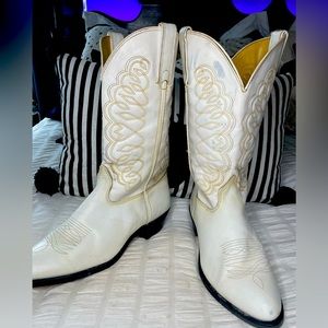VINTAGE! Wrangler Cowboy Boots